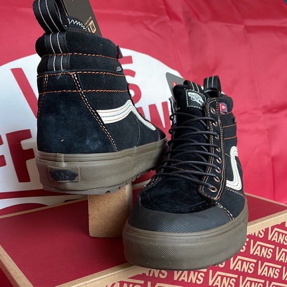 Vans Men’s Sk8-HI Mte-2
Khaki/Black
VN0A5KYCZF5 boots - sneakers - Picture 10 of 16